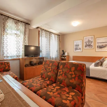 Πανσιόν Valchevi