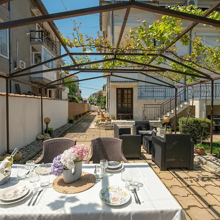 Valchevi Τσερνομόρετς