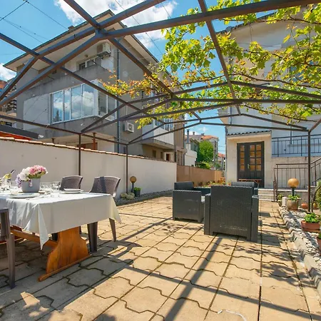 Πανσιόν Valchevi