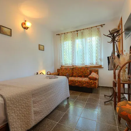 Πανσιόν Valchevi Τσερνομόρετς