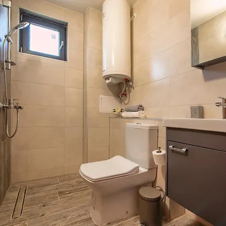 Valchevi Πανσιόν Τσερνομόρετς