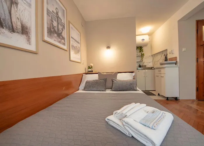 Valchevi 3* 切尔诺莫雷茨