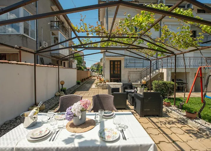 Valchevi 切尔诺莫雷茨