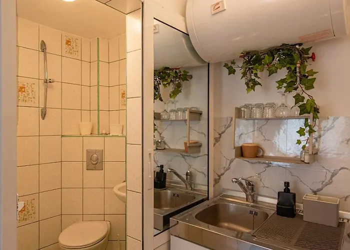 招待所 Valchevi 切尔诺莫雷茨