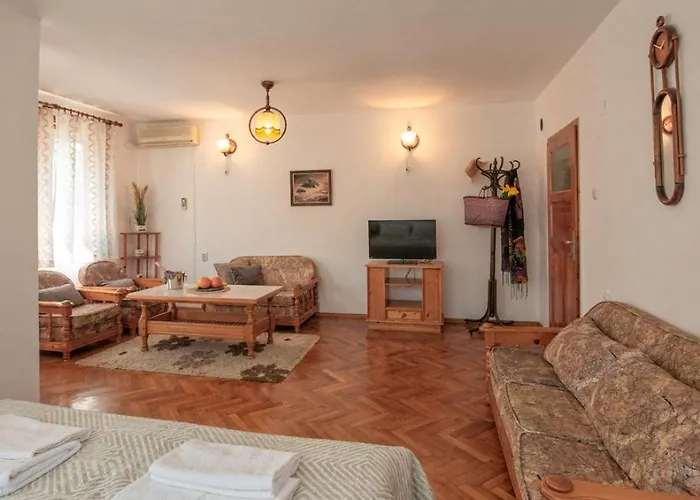 Valchevi 招待所 切尔诺莫雷茨